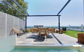 Thea Suites